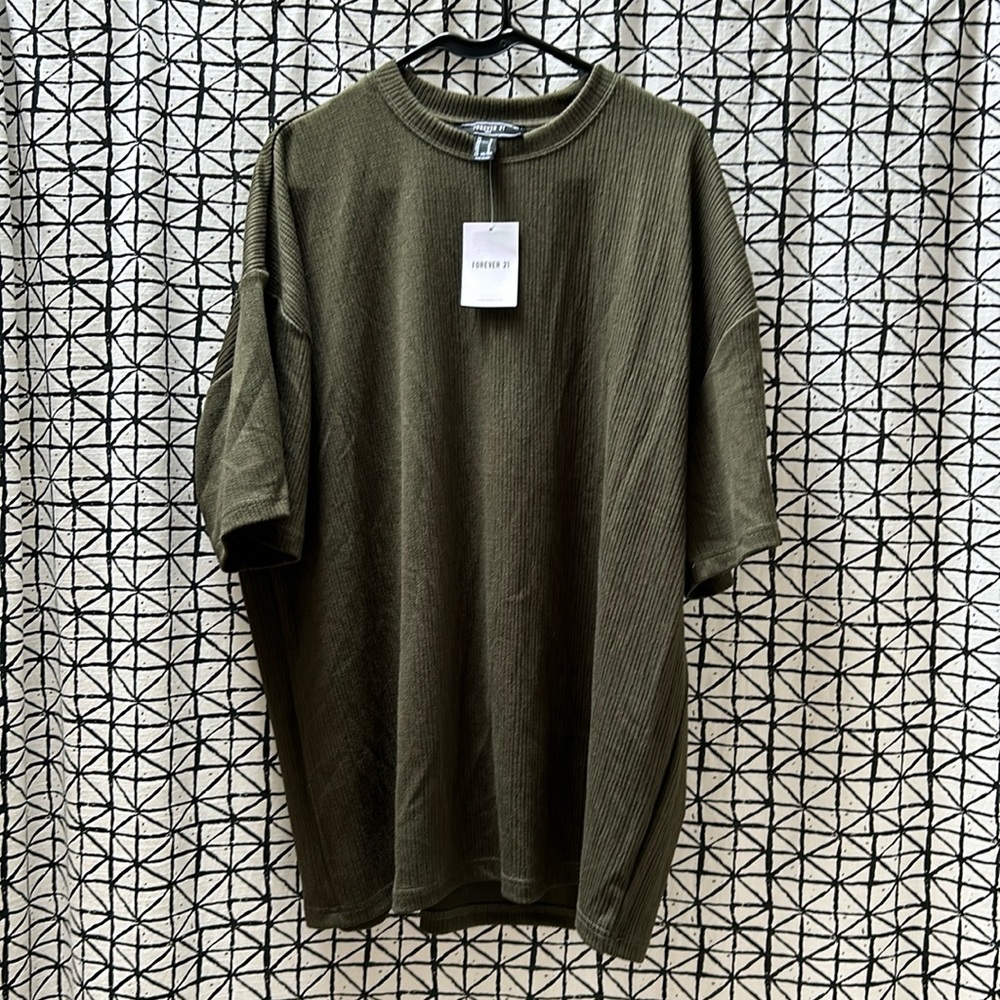 Brand new unworn forever 21 men’s olive green top